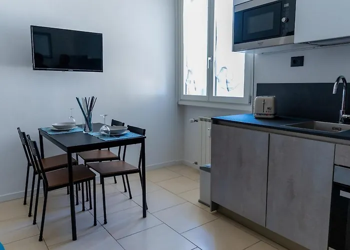 Modern Cosy Near City Center